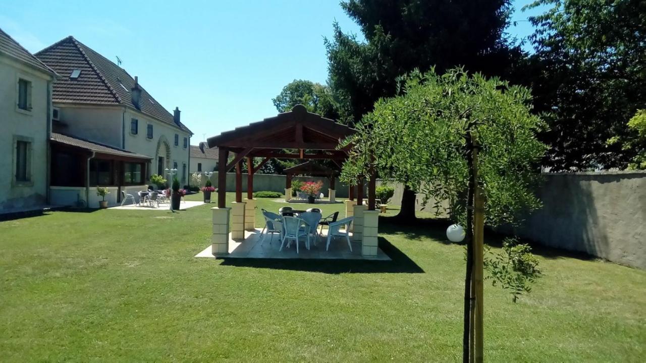 Hotel Le Domaine Des Papillons Beaujeu-Saint-Vallier-et-Pierrejux Zewnętrze zdjęcie